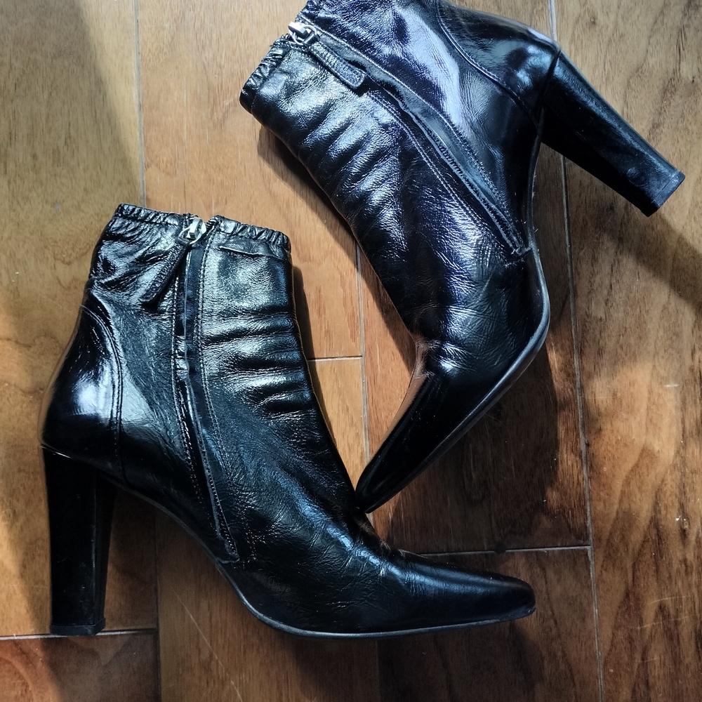 Zara Shiny Black Heeled Boots